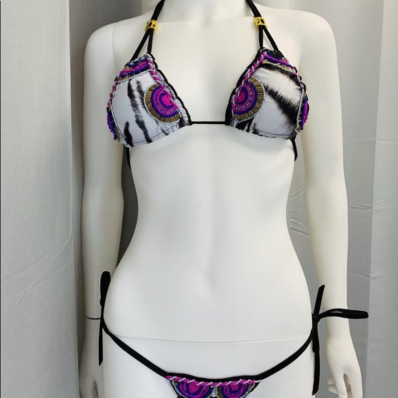 2- Piece Tropical Bikini - Picture 5 of 8